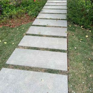 南昌 芝麻黑小区踏步、汀步石铺装效果