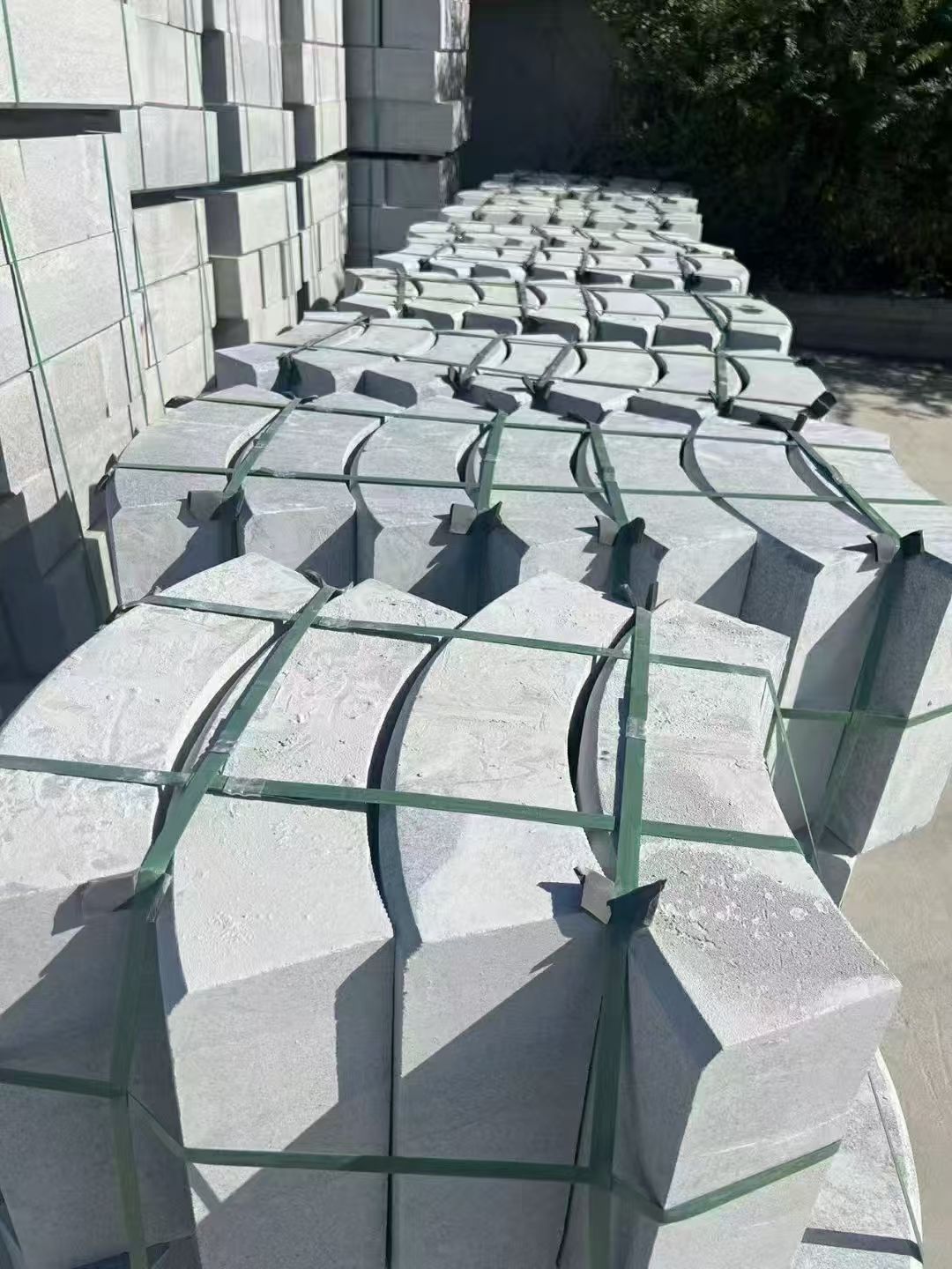 南昌 芝麻灰弧形路沿石