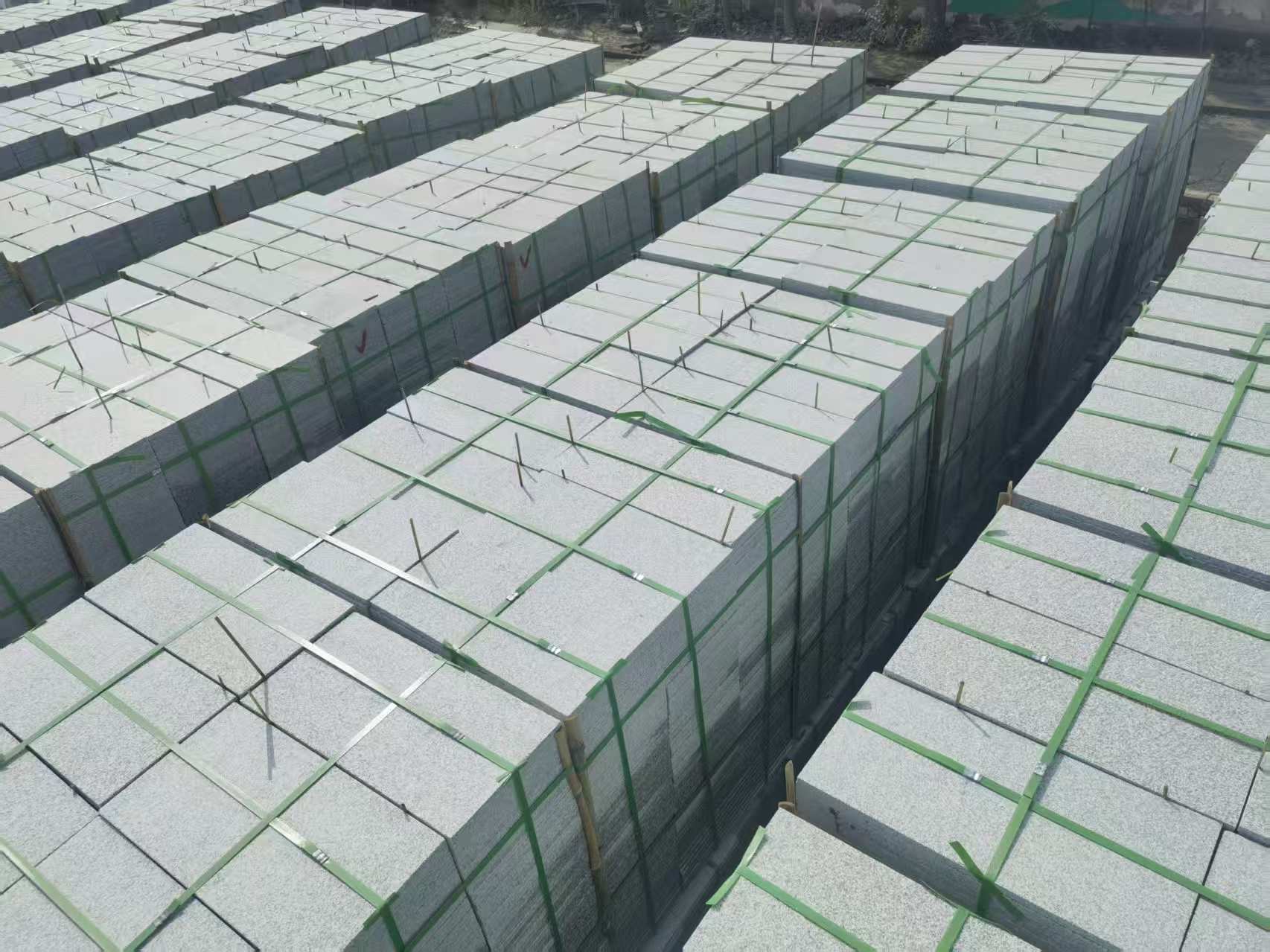 南昌 芝麻白1.8公分火烧300*600地铺，清仓大甩卖