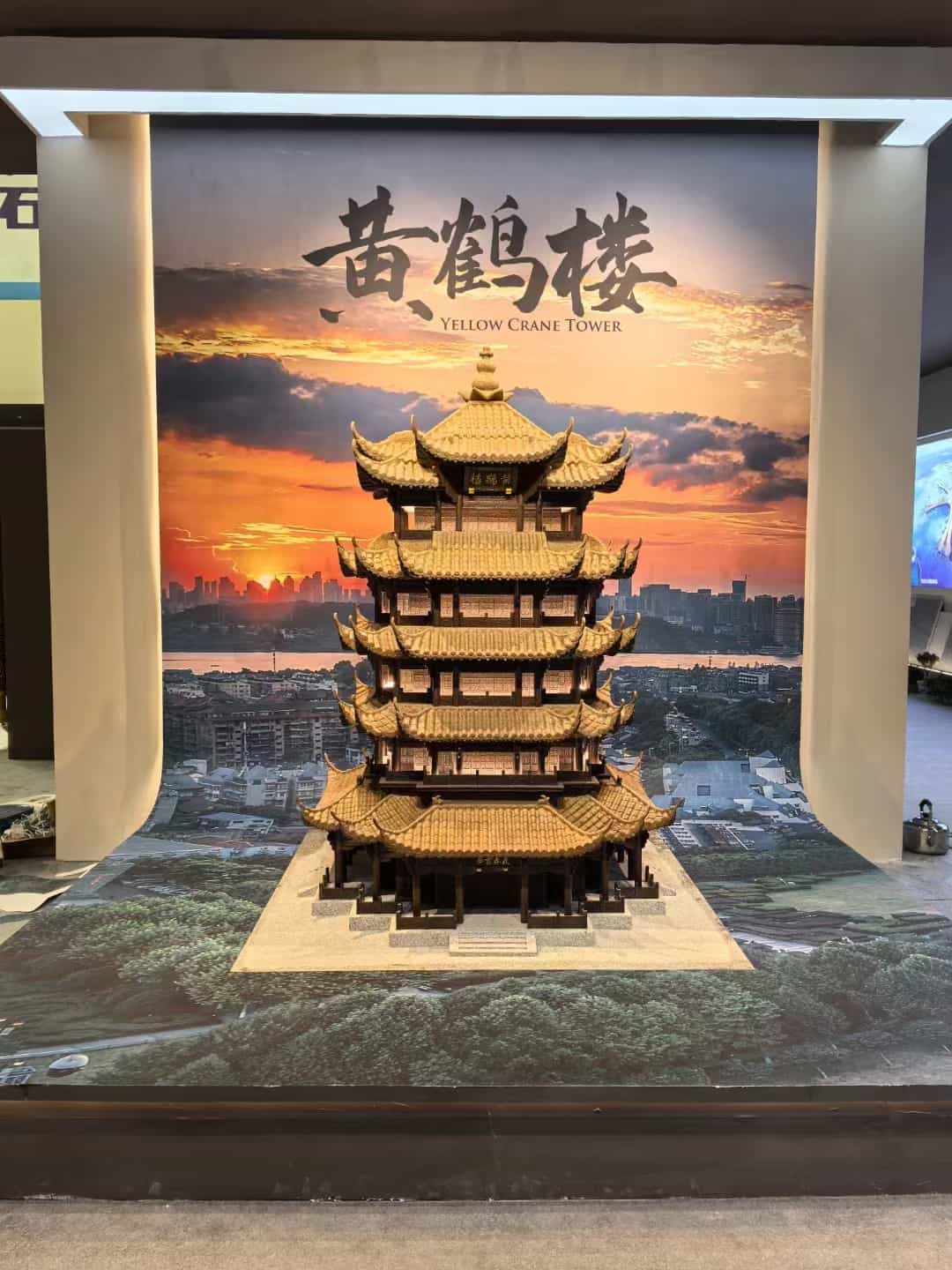 南昌仿古石文创作品-黄鹤楼