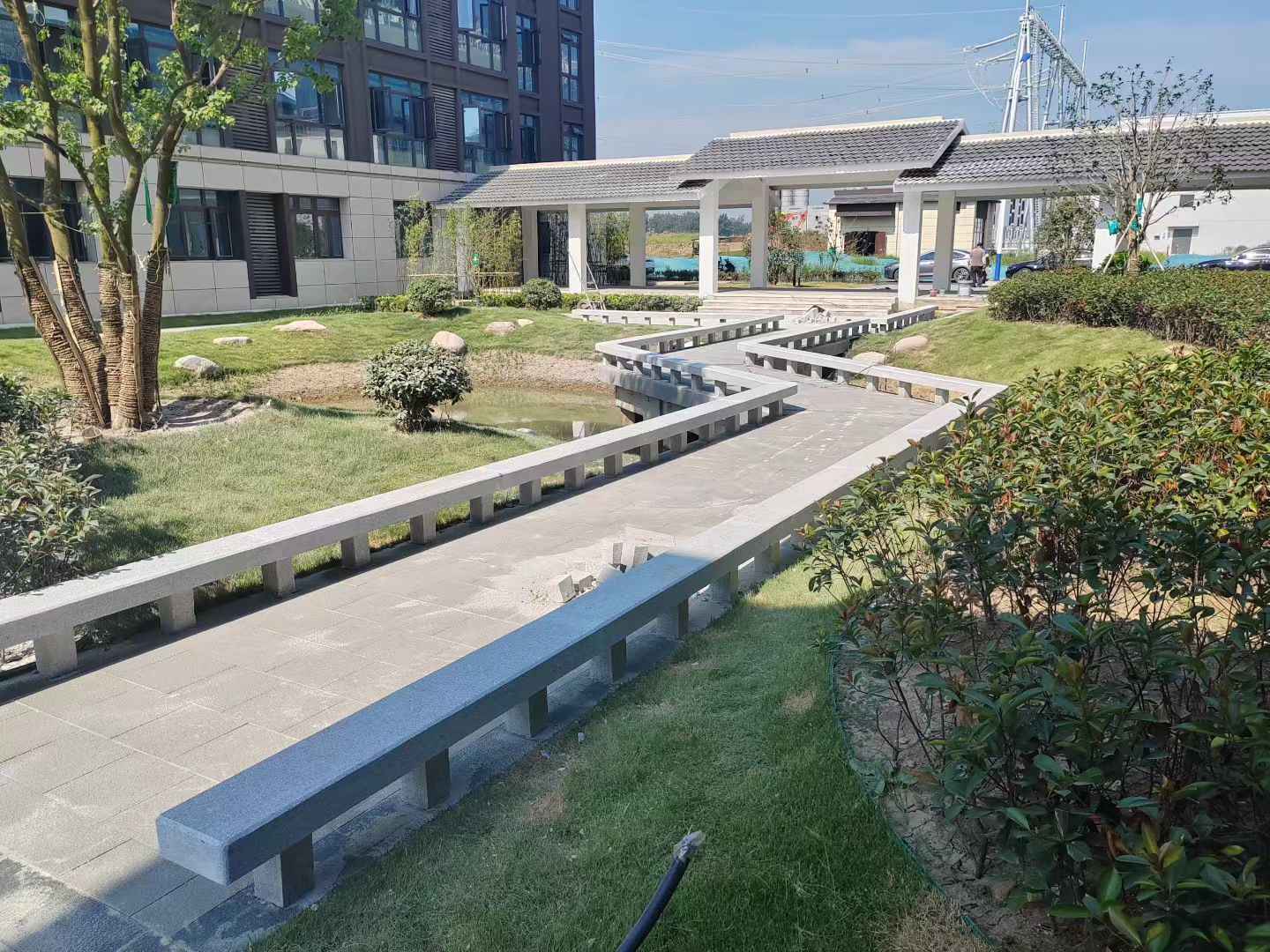 南昌 芝麻灰小区坐凳&栏杆安装效果